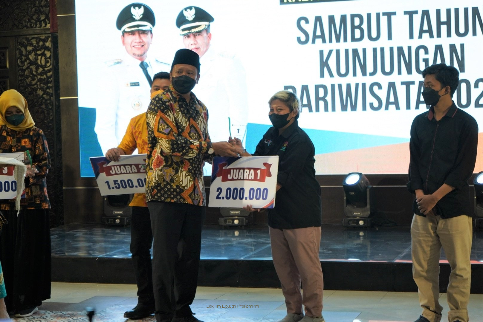 Gambar berita