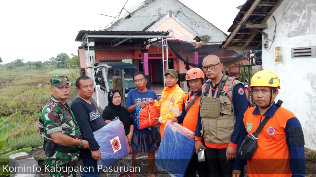 Angin Puting Beliung Hantam Rumah Warga Pandaan. Pemkab Langsung Salurkan Bantuan