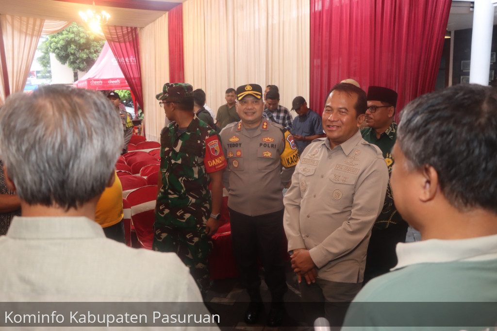 Monitoring Gereja, Pj Bupati Pasuruan dan Forpimda Pastikan Ibadah Natal Umat Kristiani Aman dan Nyaman