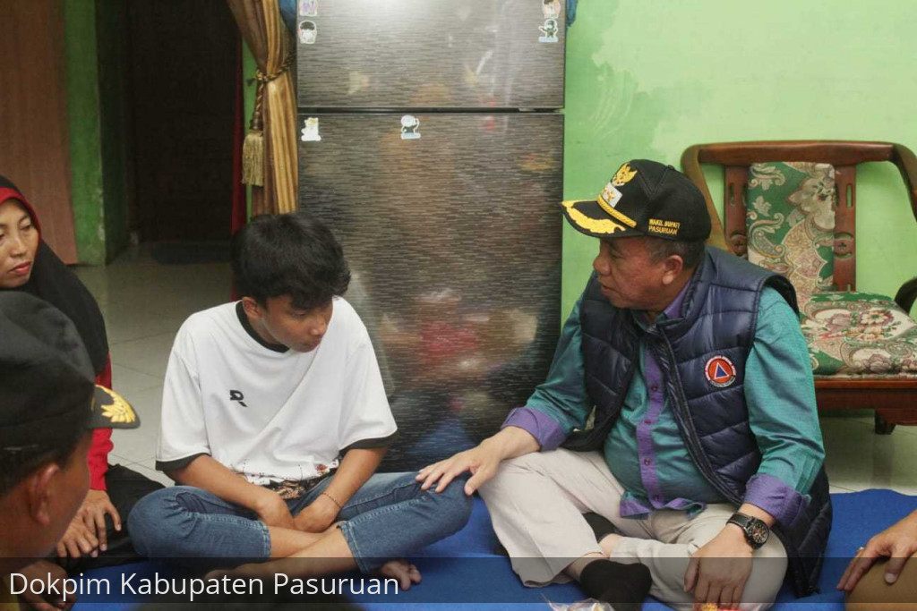 Jenguk Korban Perundungan di Prigen, Wabup Ingatkan Semua Pihak Wujudkan Pendidikan Karakter Bagi Anak