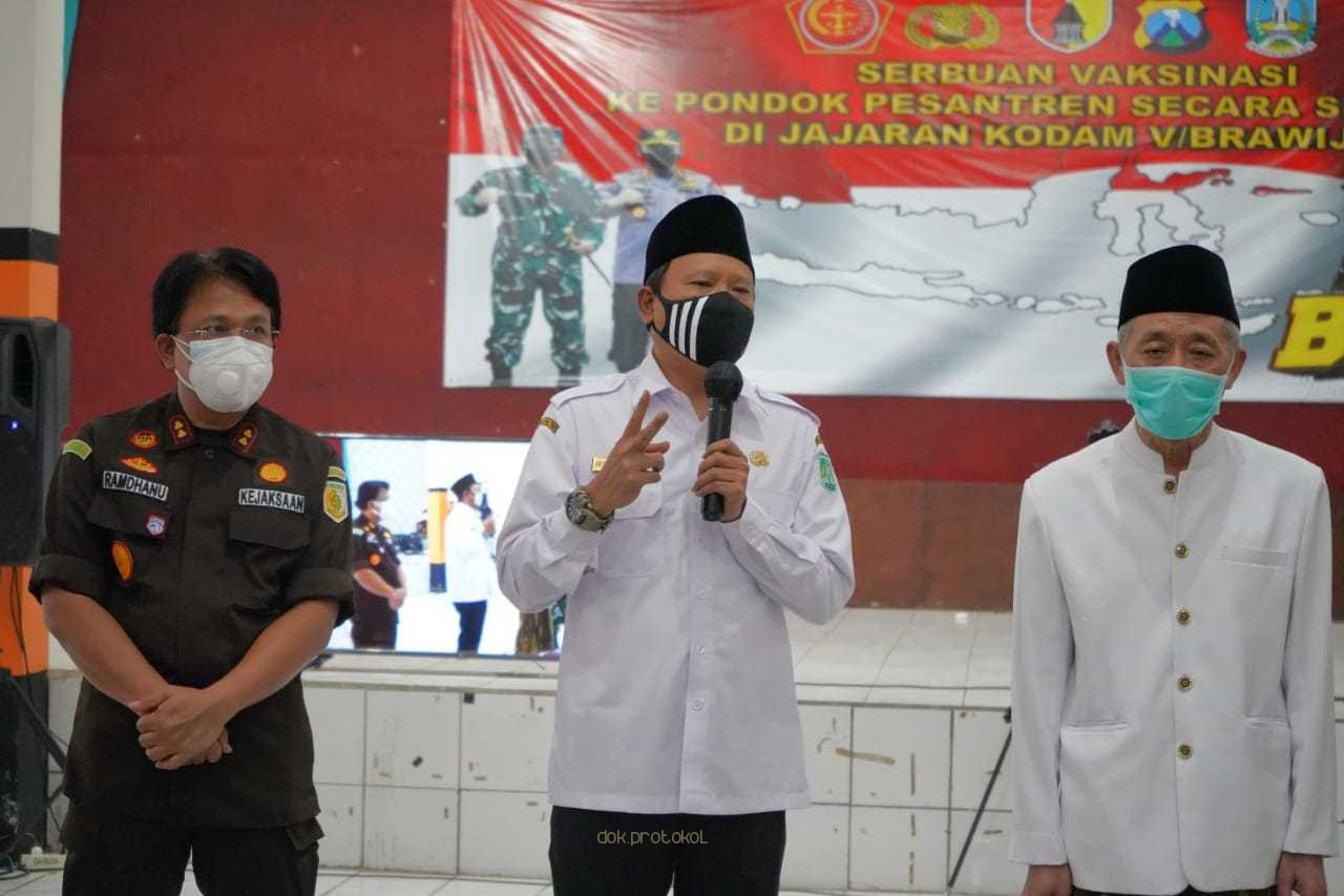 Bupati: Vaksinasi Ikhtiar Pemerintah Selamatkan Warganya Dari Covid-19  