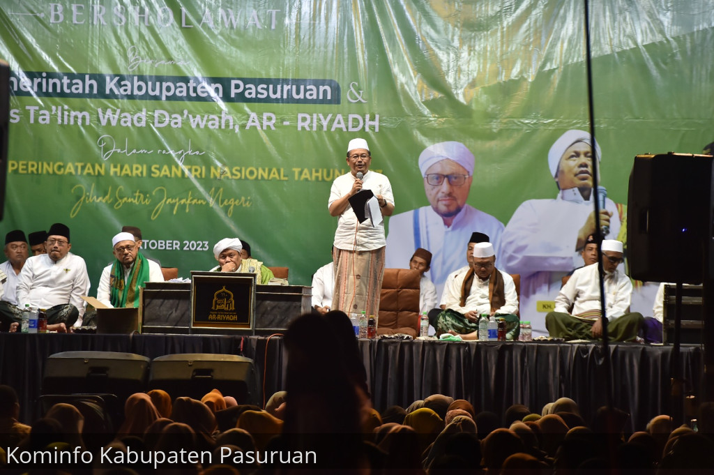 Heroik Santri Bersholawat. Pj Bupati Andriyanto Minta Santri Tak Terpengaruh Radikalisme, Terorisme dan Narkoba