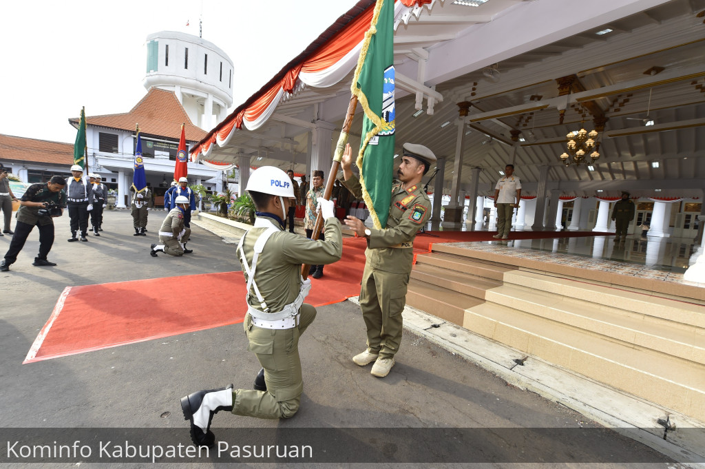 Rombongan Kirab Pataka Jer Basuki Mawa Beya Tiba di Kabupaten Pasuruan
