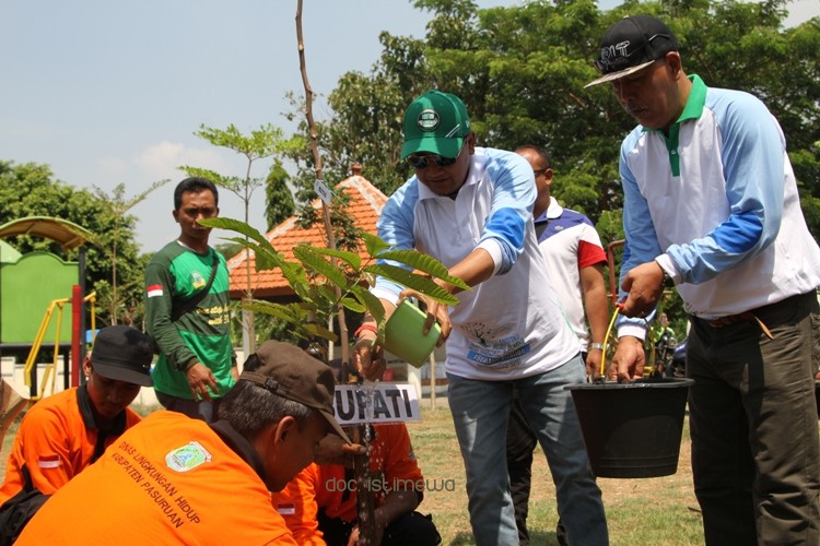 Bupati Irsyad Yusuf Ajak Masyarakat Lebih Peduli Kelestarian Lingkungan