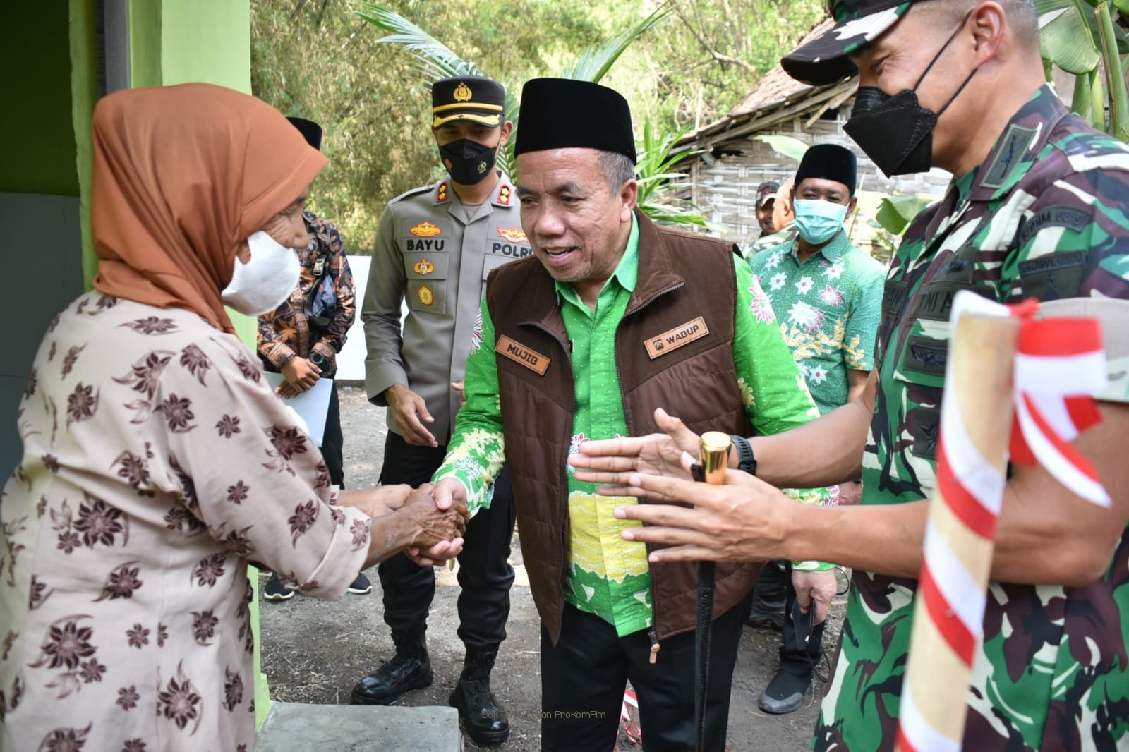 Pembangunan Jamban Keluarga Bantuan Gubernur Jatim di 4 Kecamatan, Resmi Ditutup   