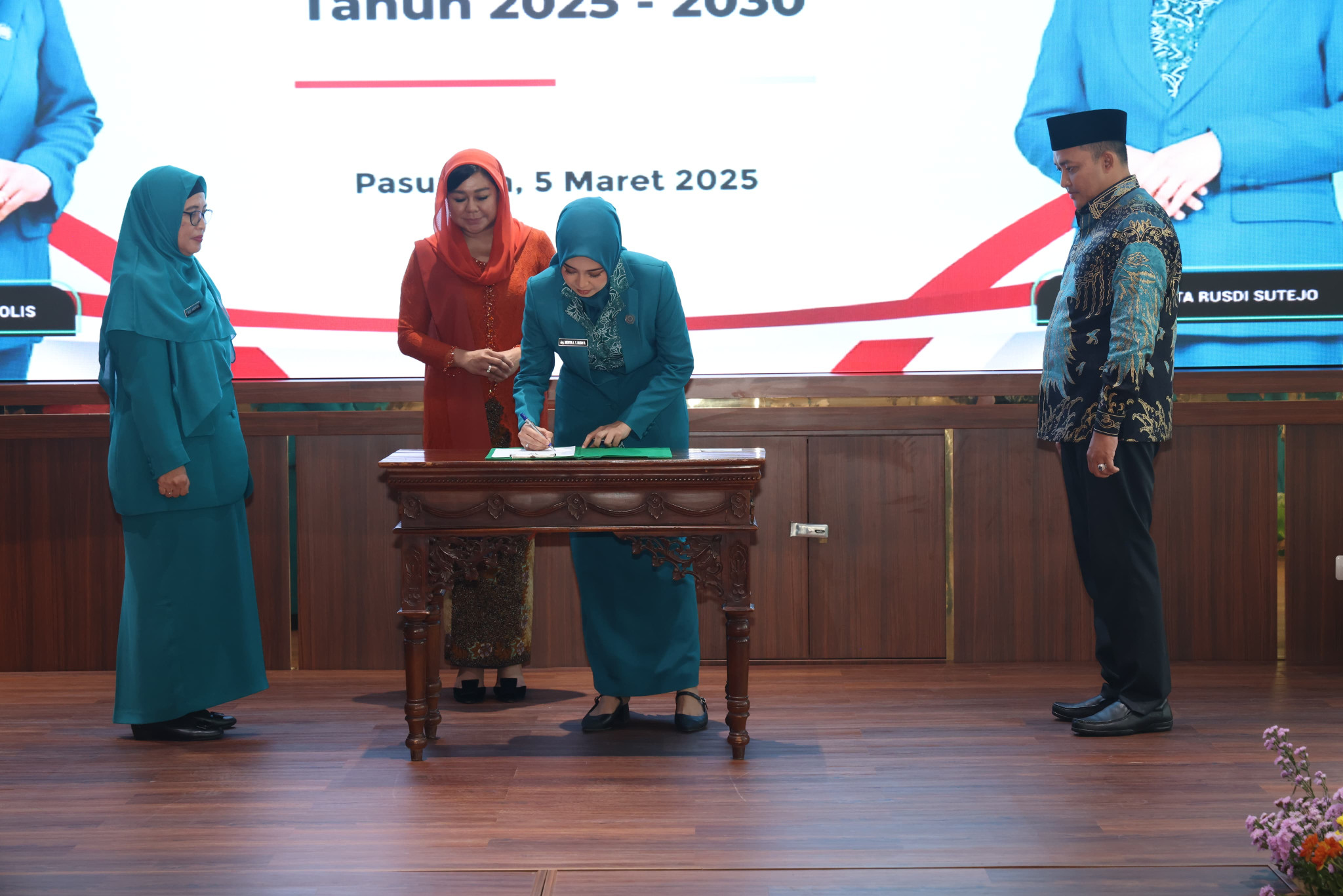 Sampul untuk Penandatangan Serah Terima Jabatan  Ketua Tim Penggerak PKK Kabupaten Pasuruan Tahun 2025 - 2030
