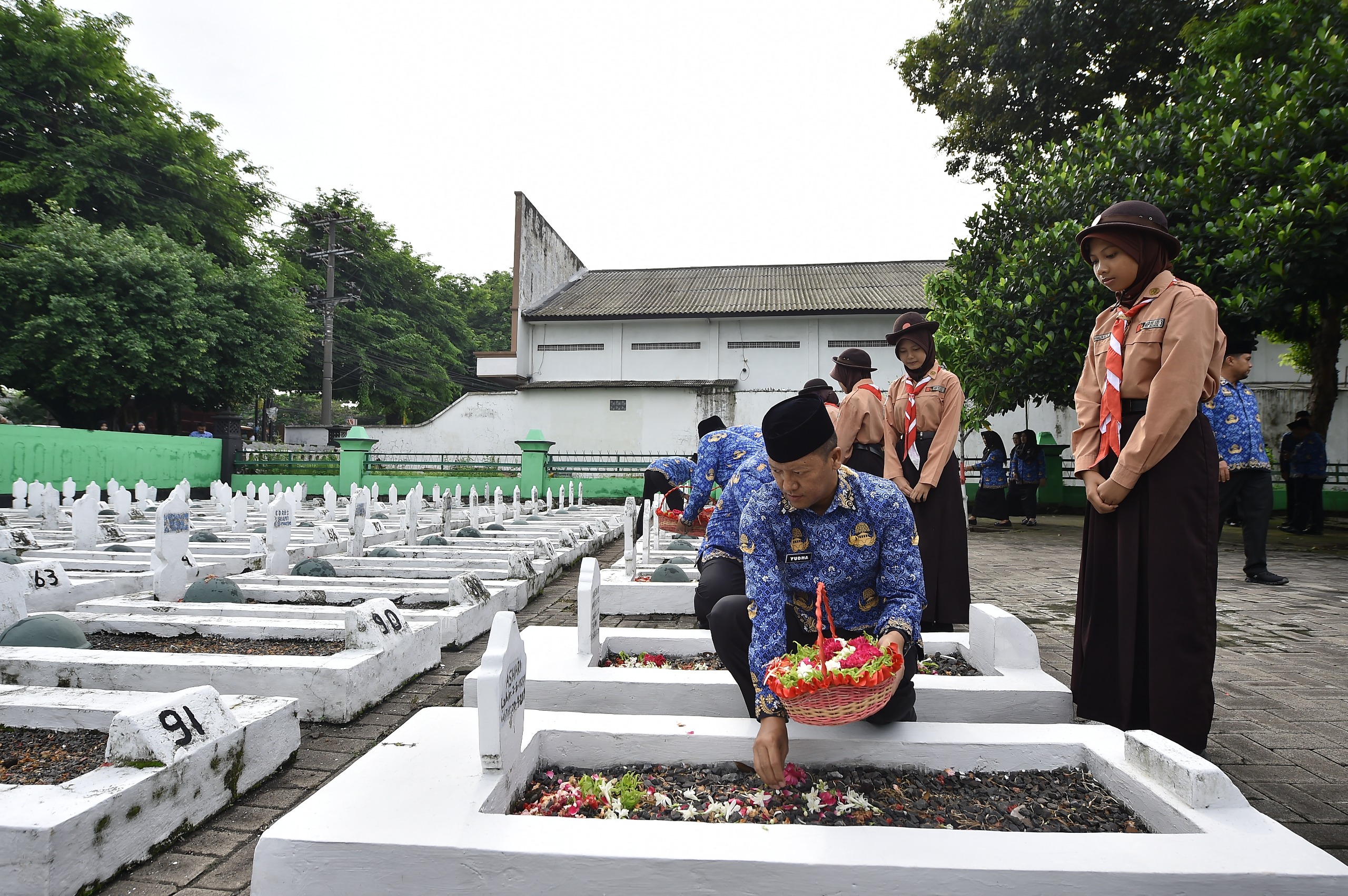 Sampul untuk Upacara Ziarah Makam Pahlawan dan Tabur Bunga memperingati HUT KORPRI Ke - 54