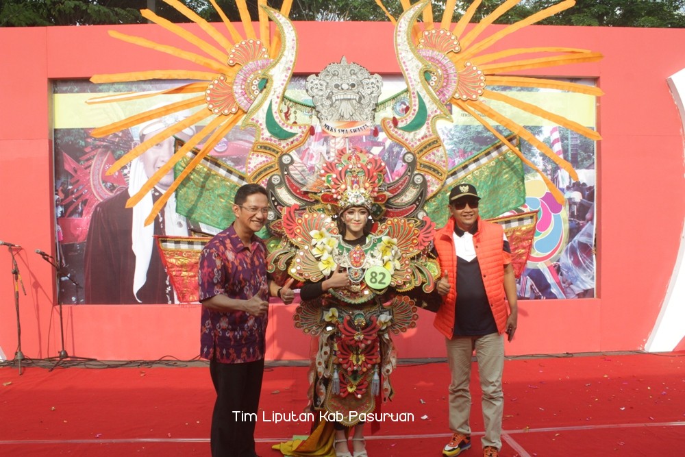 Meriah, Ribuan Warga Hadiri Pasuruan Fashion Carnival 2017 