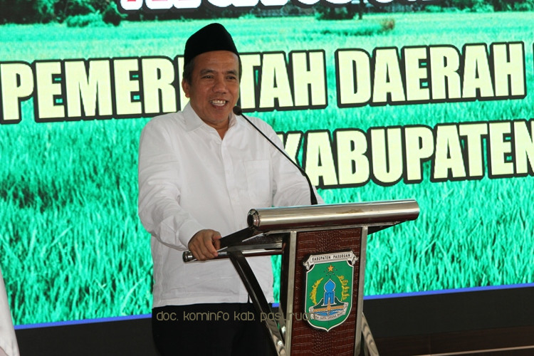 Wabup Mujib Imron Ajak Petani Nelayan Siap Hadapi Tantangan Perekonomian Global