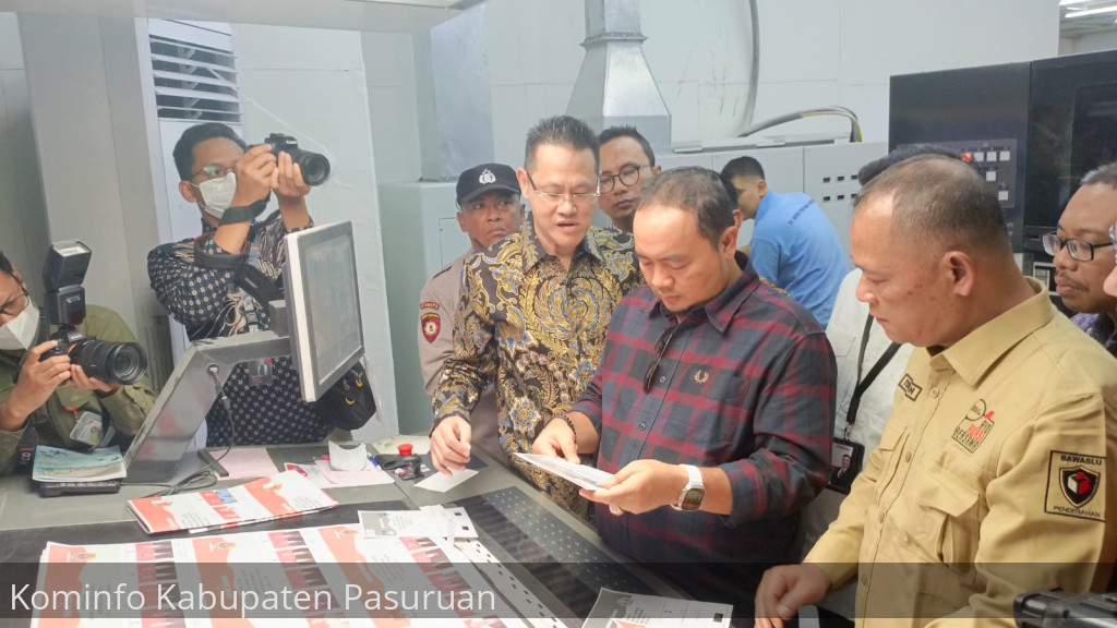Ketua KPU RI Cek Pencetakan Surat Suara Pilkada Serentak 2024