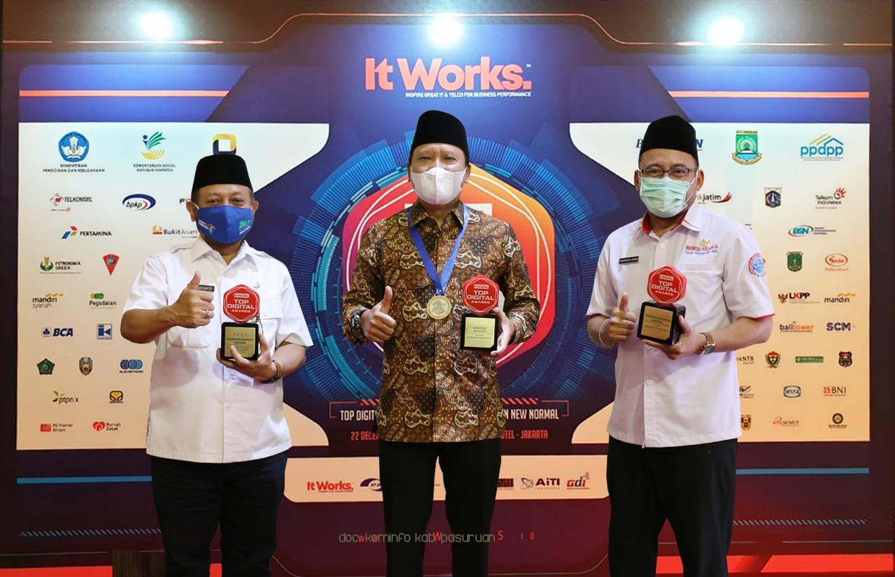 Bupati Irsyad Yusuf Kembali Raih Penghargaan Top Digital Awards 2020