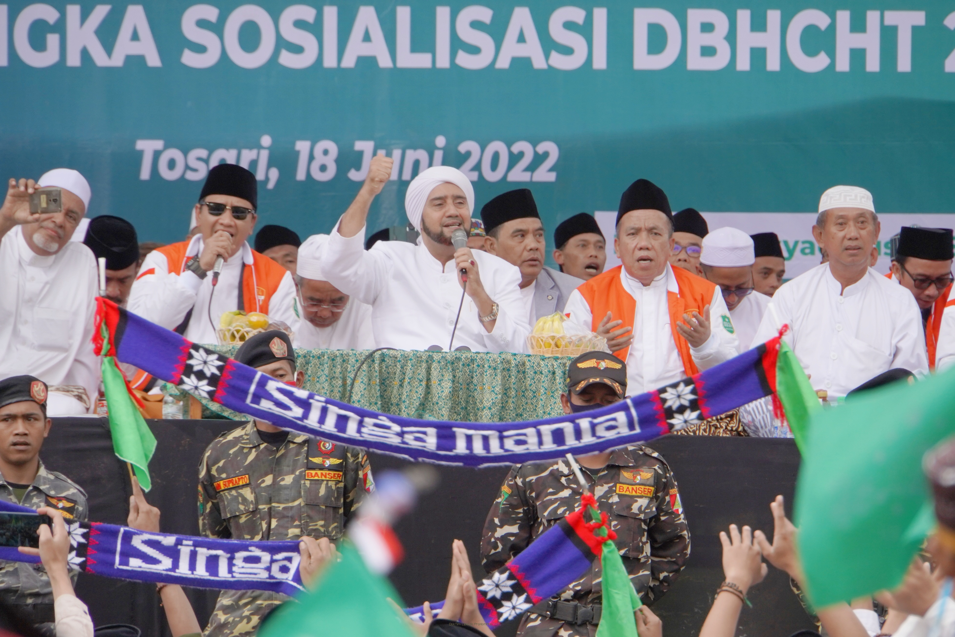 Bupati dan Wakil Bupati Hadir Dalam Gebyar Sholawat Bersama Habib Syech Bin Abdul Qadir Assegaf