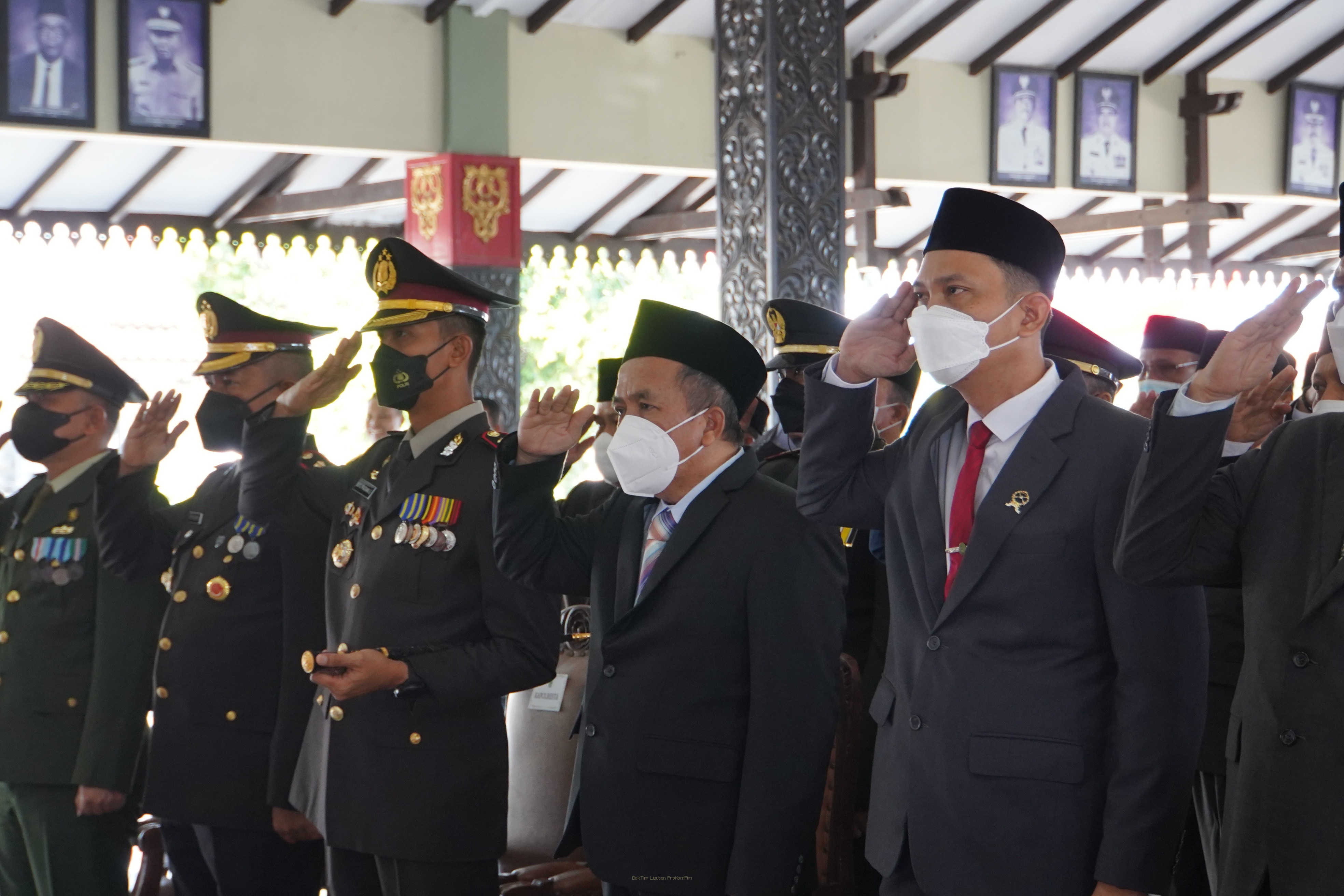 Gambar berita