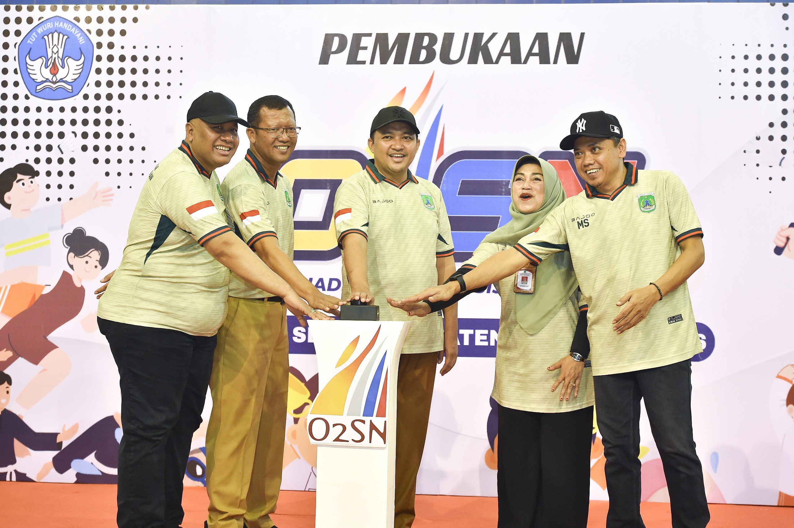 Sampul untuk Pembukaan Olimpiade Olahraga Siswa Nasional (O2SN) Jenjang SD se Kabupaten Pasuruan