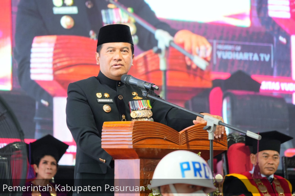 Pj Bupati Nurkholis Hadiri Wisuda S1 dan S2 Universitas Yudharta Pasuruan