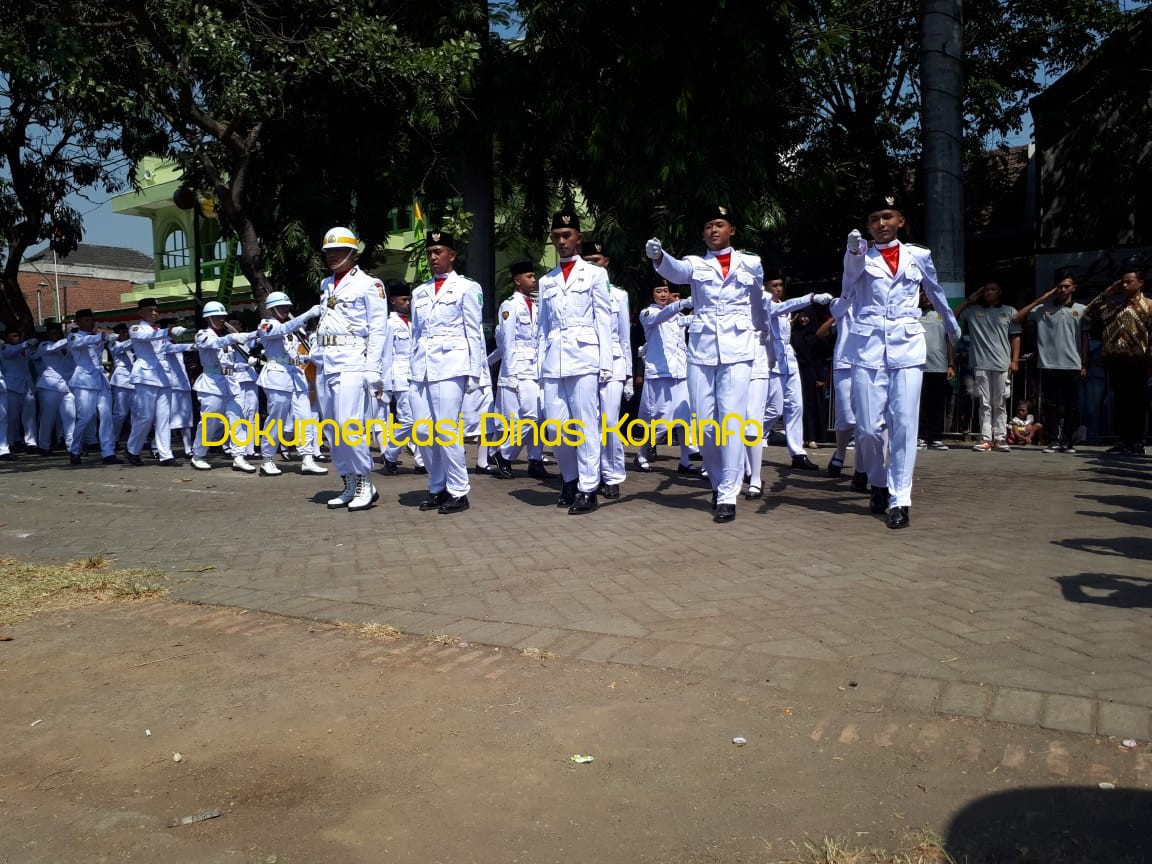 Sukses Mengibarkan Merah Putih, Paskibraka Kabupaten Pasuruan Tuai Pujian 