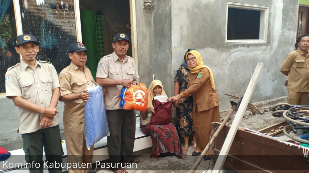 Intensitas Hujan Tinggi. 2 Rumah Warga Kabupaten Pasuruan Ambruk