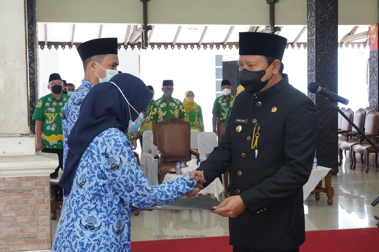 Ratusan Pegawai Pemkab Pasuruan Terima SK Kenaikan Pangkat