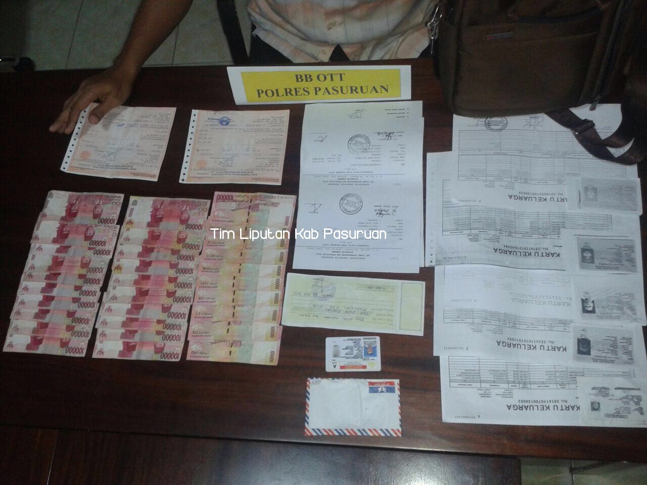 TIM SABER PUNGLI KABUPATEN PASURUAN TANGKAP PELAKU PUNGUTAN LIAR DI PANDAAN