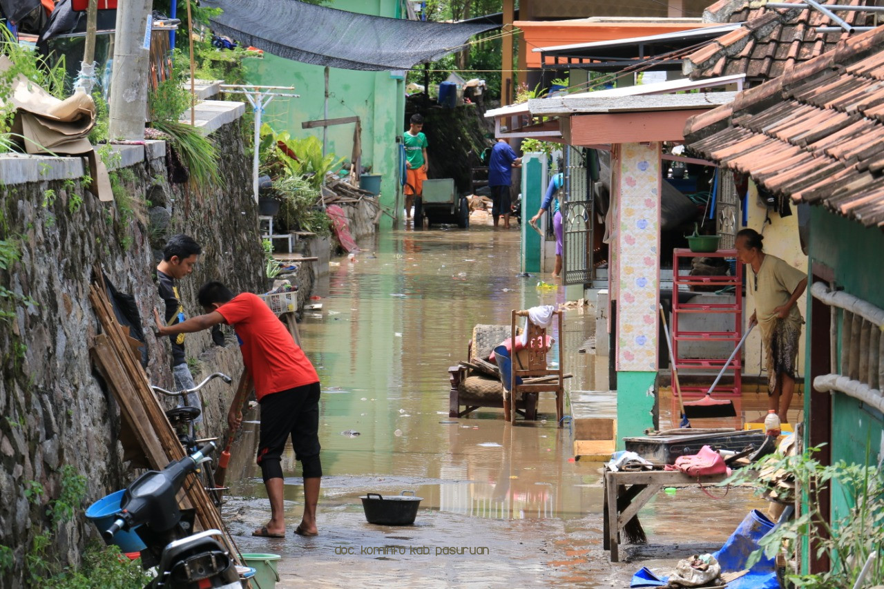Banjir Bandang Terjang 3 Kecamatan di Kabupaten Pasuruan 