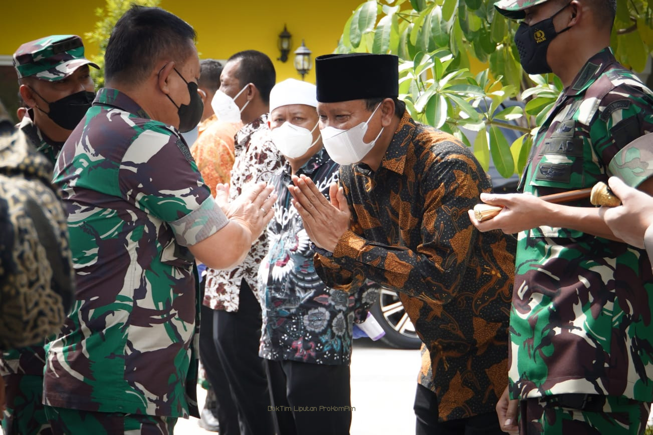 Kepala Daerah Dampingi Kunker KASAD di Wilayah Kodam V/Brawijaya 