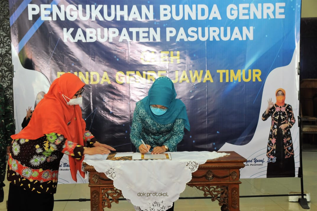 Dikukuhkan, Bunda Genre Kabupaten Pasuruan, Ny Lulis Irsyad Yusuf Tegaskan Pernikahan Dini Punya Resiko Tak Main-Main