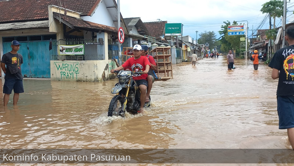 Hujan Deras Berjam-Jam. 8 Ribu Lebih Rumah Warga di 6 Kecamatan Terendam Banjir