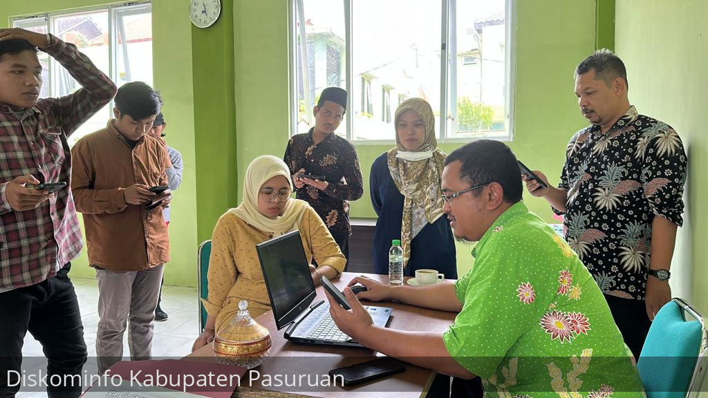 Meski Susah, Dispenduk Capil Kabupaten Pasuruan Terus Gencar Sosialisasikan KTP Digital