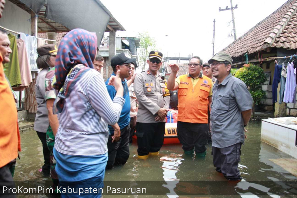 Pastikan Kondisi Warga Terdampak Banjir, Pj. Bupati Andriyanto Monitoring Desa Kedungringin Beji