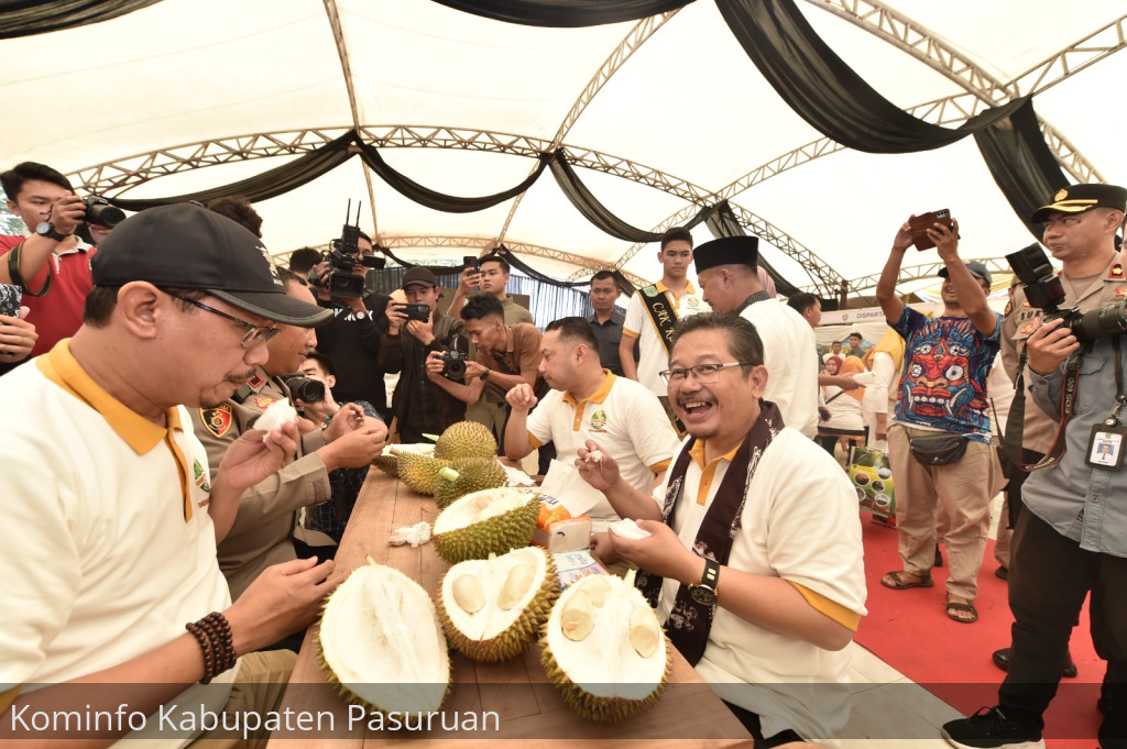 Pj Bupati Andriyanto Buka Festival Durian. Seluruhnya Produk Lokal 7 Kecamatan