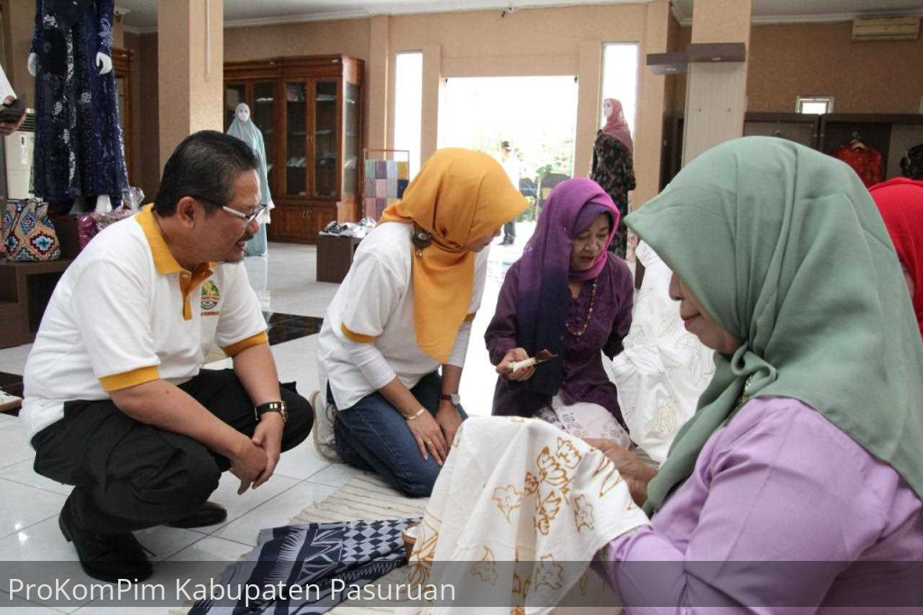 Resmikan Gedung Sentra Produk Unggulan Kabupaten Pasuruan, Pj. Bupati Andriyanto Promosikan Ragam Handycraft Berkualitas