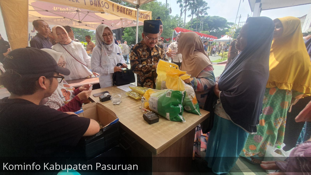 Tingkatkan Daya Beli Masyarakat, Kejaksaan Negeri Kabupaten Pasuruan Gelar Pasar Murah