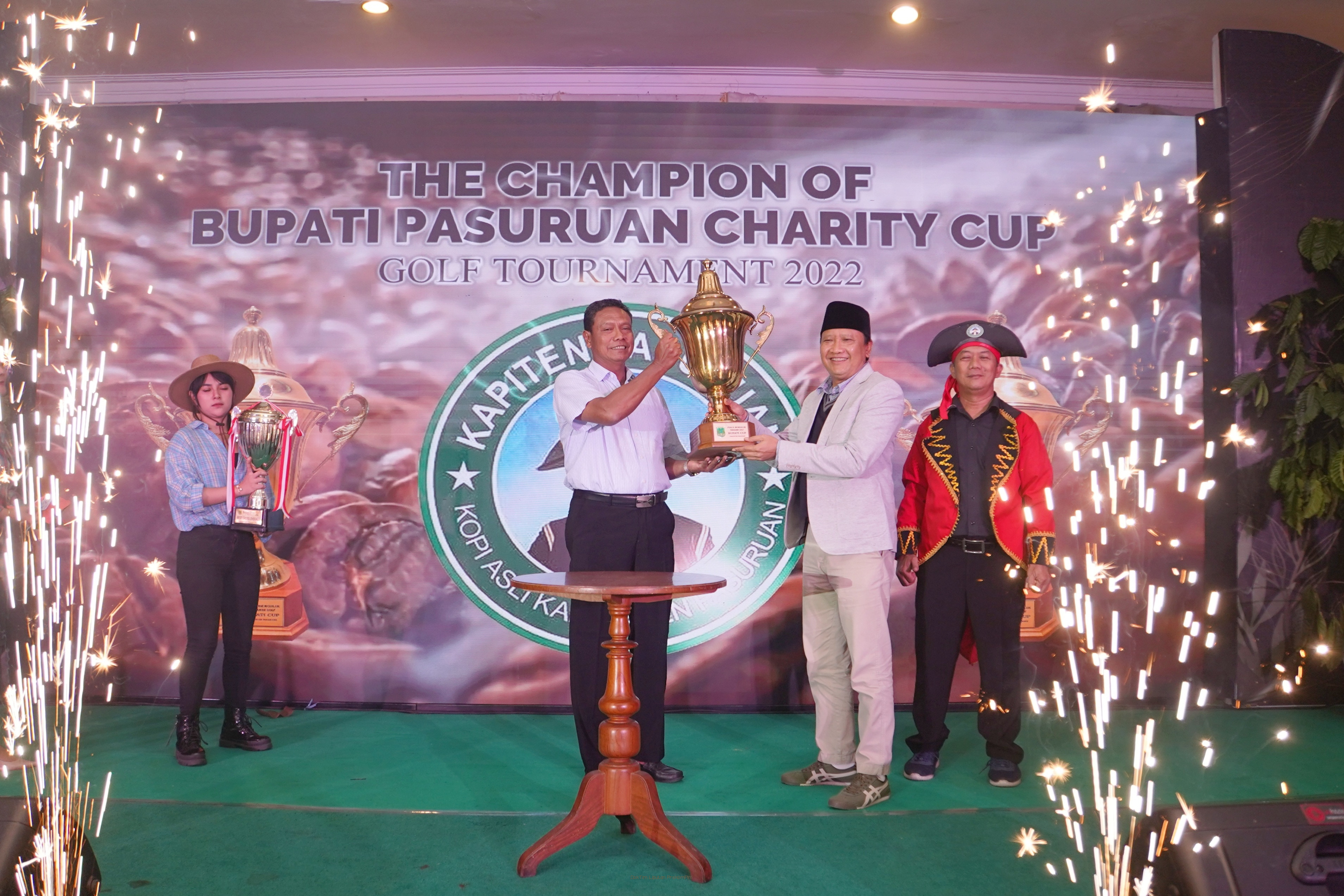 Perdana Pasca Dua Tahun Vakum Akibat Pandemi, Gus Irsyad Buka Turnamen Golf Bupati Charity Cup XX    