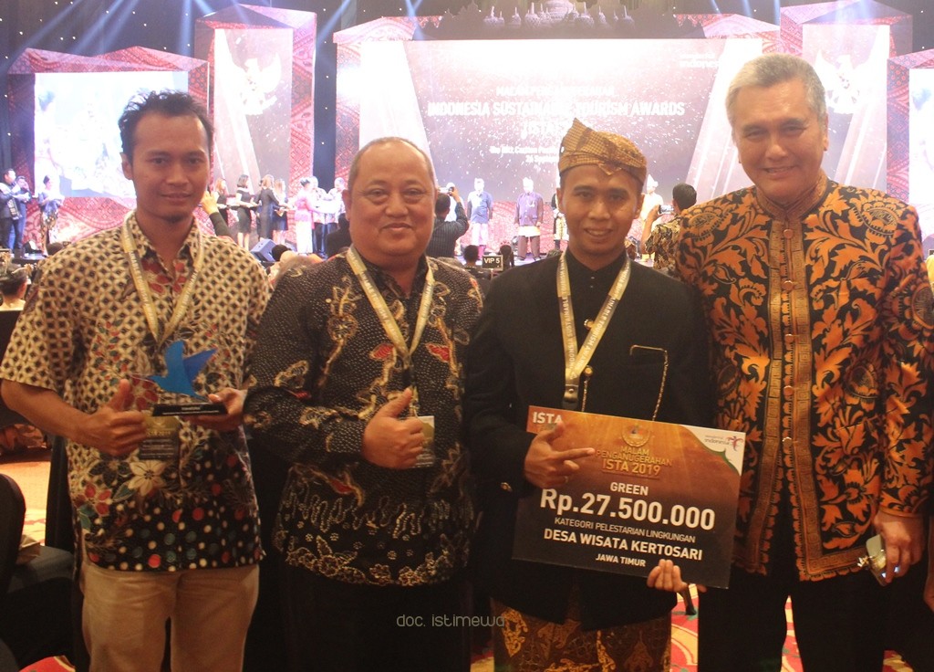 Desa Kertosari Raih Penghargaan Indonesia Sustainable Tourism Award 2019