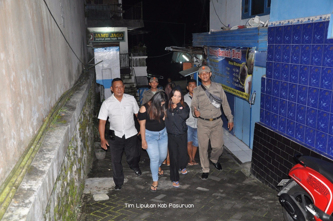Kuatkan Prigen Sebagai Wisata Keluarga, Satpol PP, TNI dan POLRI Amankan 16 PSK 