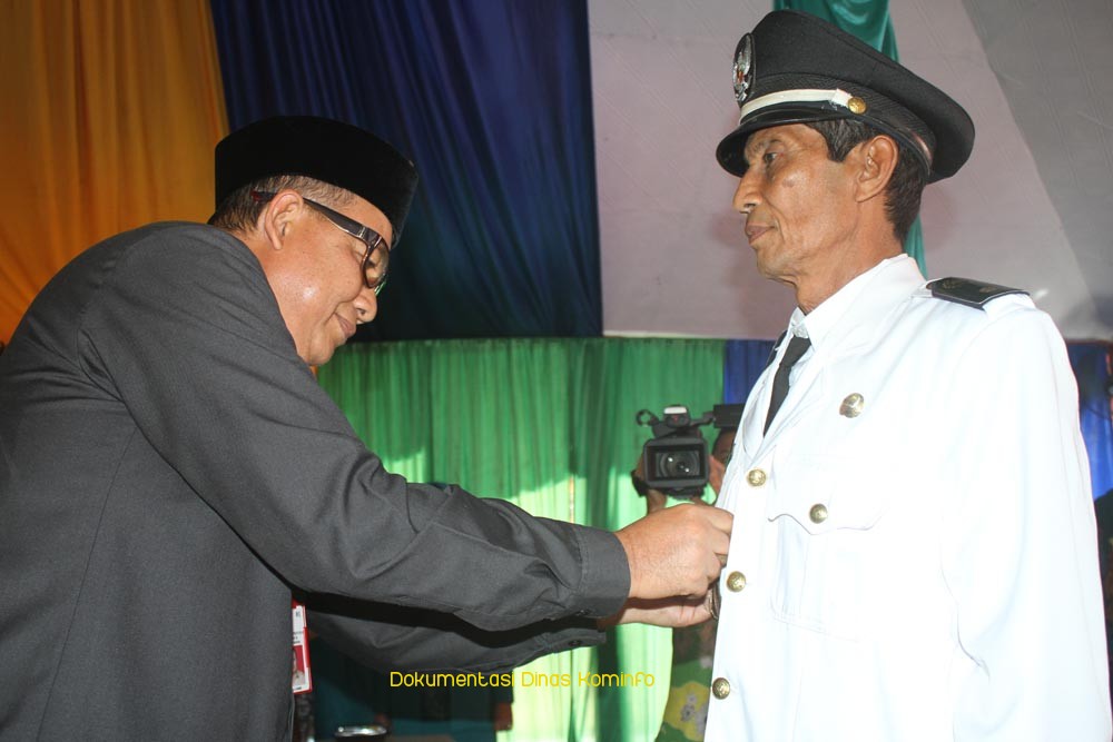 Pj Bupati Pasuruan Lantik Abdul Qodar Sebagai PAW Kepala Desa Sadengrejo