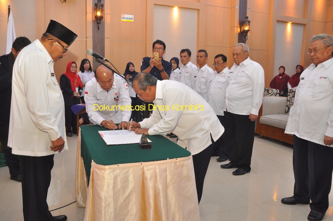 PMI Lantik Dewan Kehormatan Sejumlah Muspida Kabupaten Pasuruan