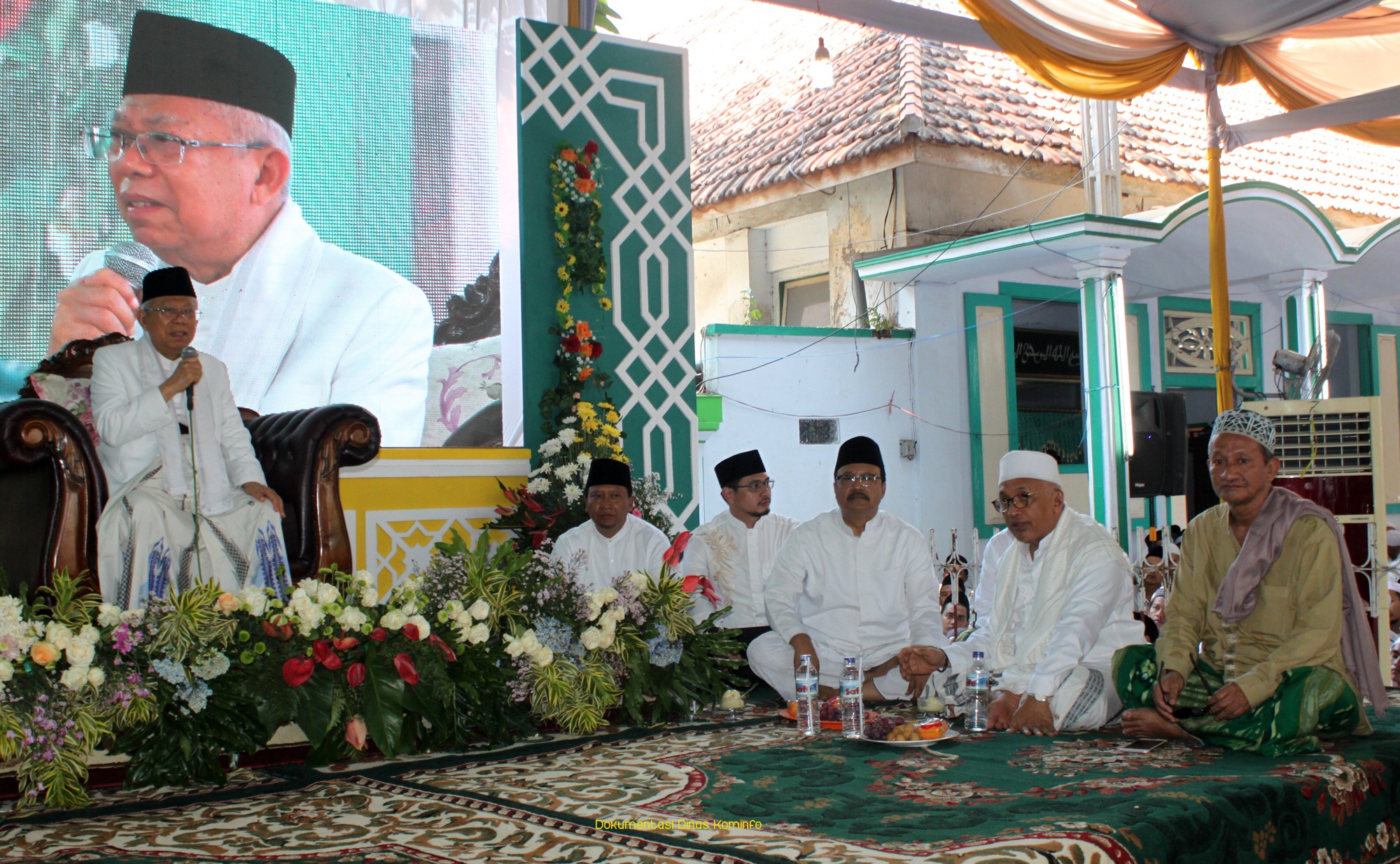 Ngalap Berkah, Puluhan Ribu Umat Islam Sesaki Haul KH Abdul Hamid ke 37