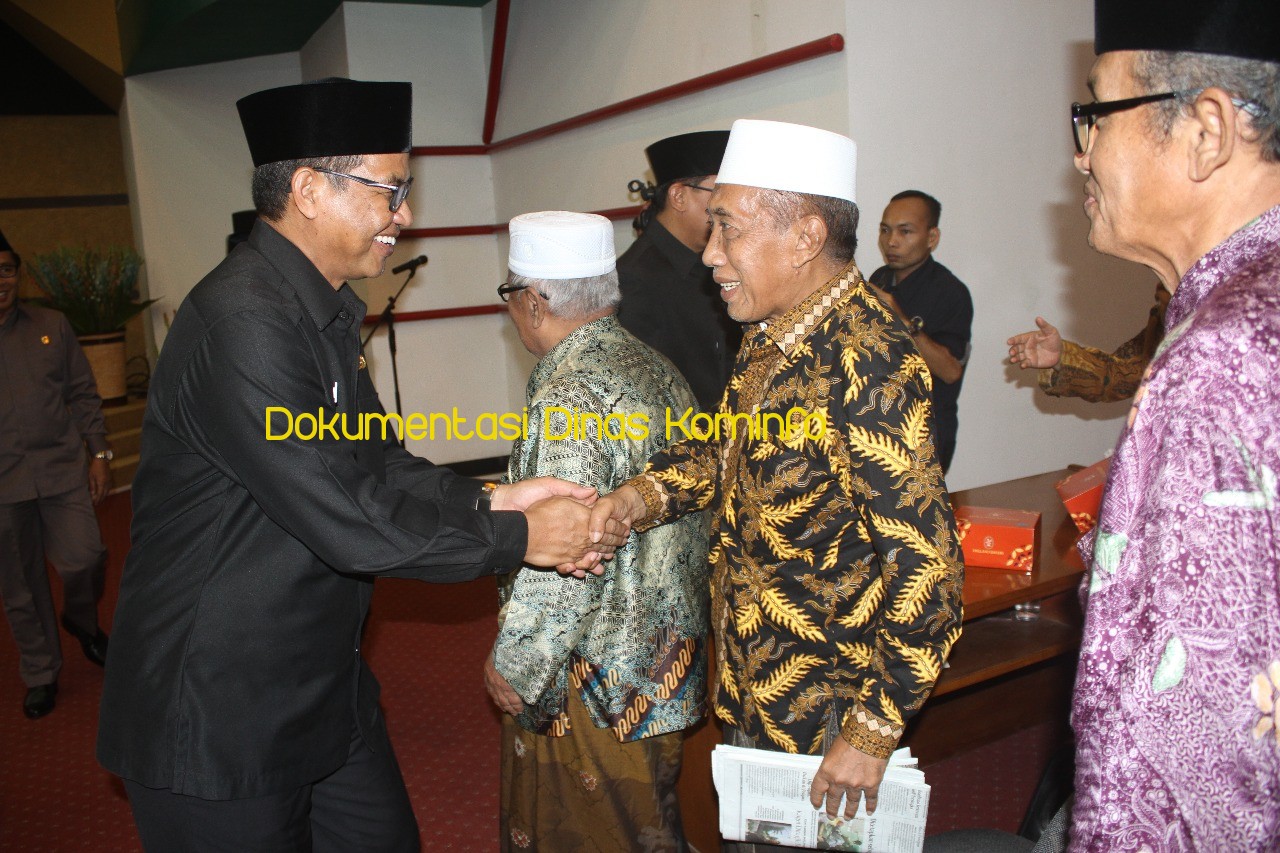 Plt Bupati Pasuruan, Riang Kulup Prayudha Bacakan LKPJ Bupati Pasuruan Tahun Anggaran 2017 dan Akhir Masa Jabatan Tahun 2013-2018