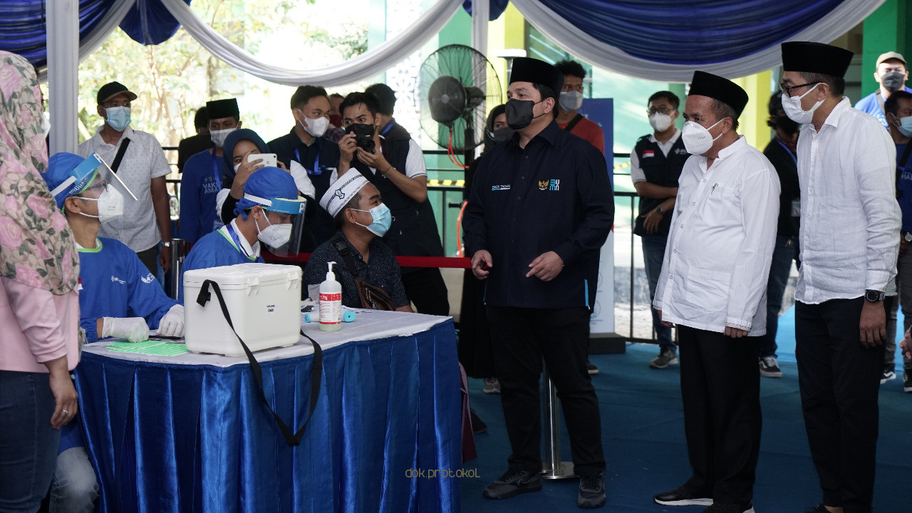 Kunjungi Ponpes Al Yasini Pasuruan, Menteri BUMN Erick Tohir Pastikan Vaksinasi Anak Lancar Supaya Sekolah Tatap Muka Cepat Dimulai 