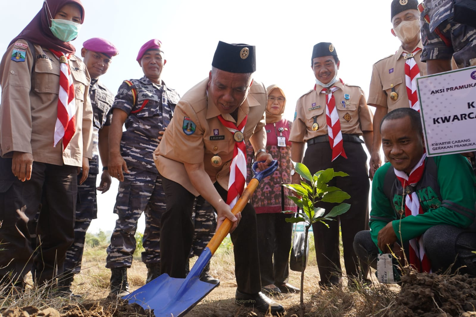 Ketua Kwarcab Gerakan Pramuka Pasuruan, Kak Mujib Imron ajak anak-anak muda Peduli Lingkungan