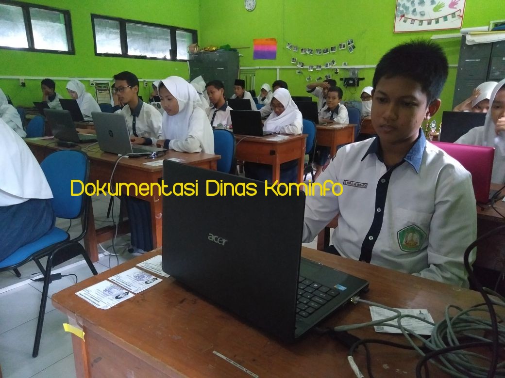 20.576 Pelajar SMP/Mts se-Kabupaten Pasuruan Hadapi Unas, Hari Pertama Server Terganggu 