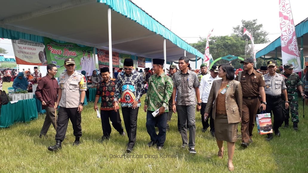 Bupati Irsyad Yusuf Resmikan Pasar Murah 2019