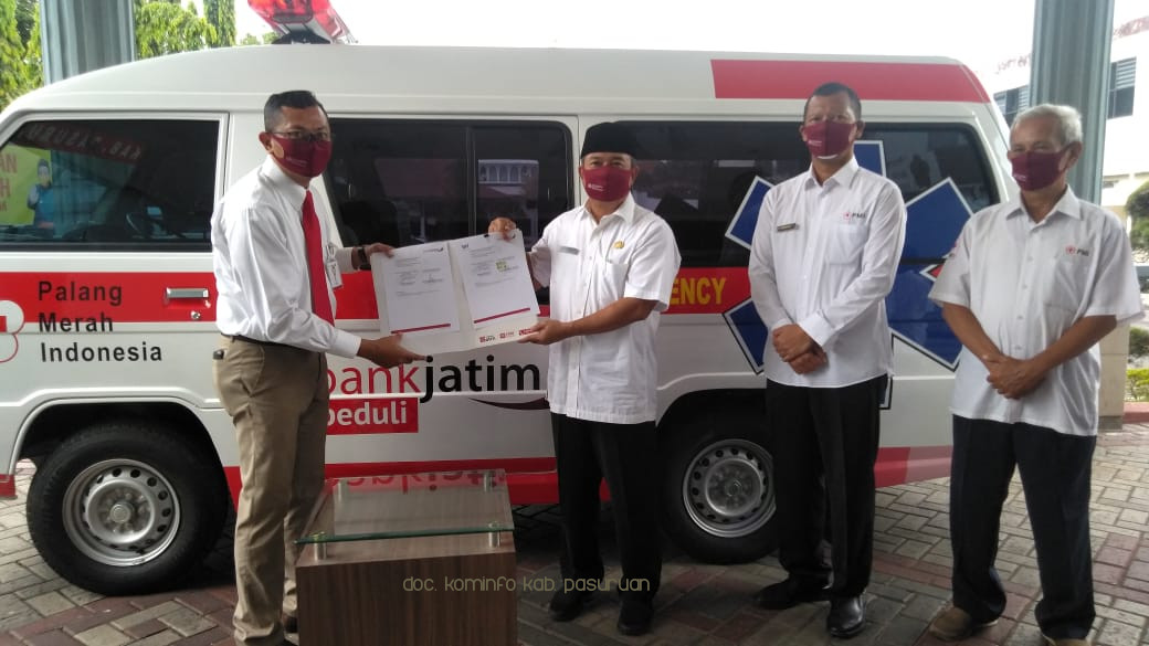 Bank Jatim Pasuruan Serahkan CSR 1 Unit Ambulans untuk PMI Kabupaten Pasuruan