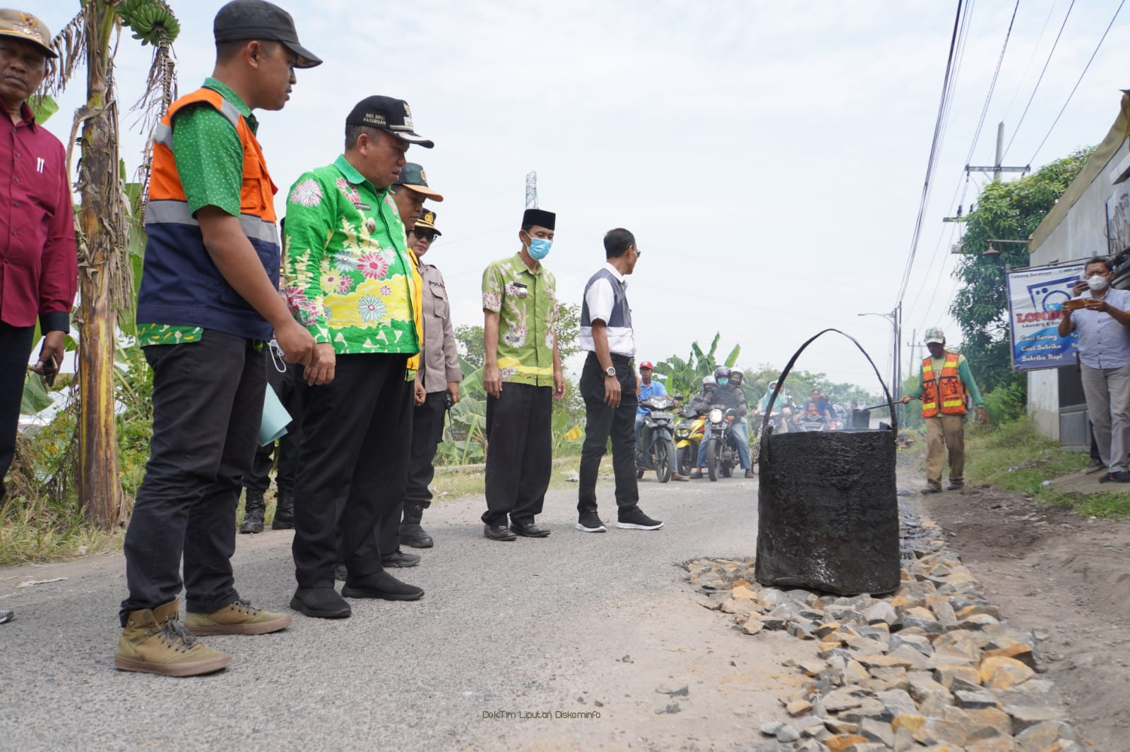 Wabup Gus Mujib Imron Sidak Ruas Jalan Rusak di Kabupaten Pasuruan