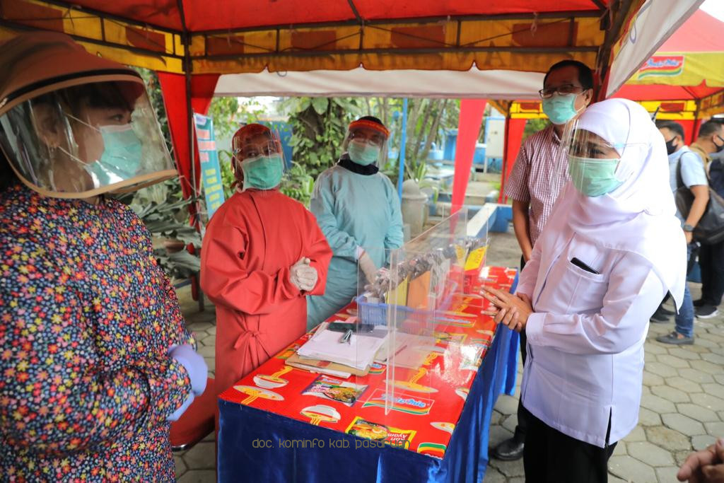 Gubernur Jatim, Khofifah Indar Parawansa Kunjungi Perusahaan Mamin di Kabupaten Pasuruan