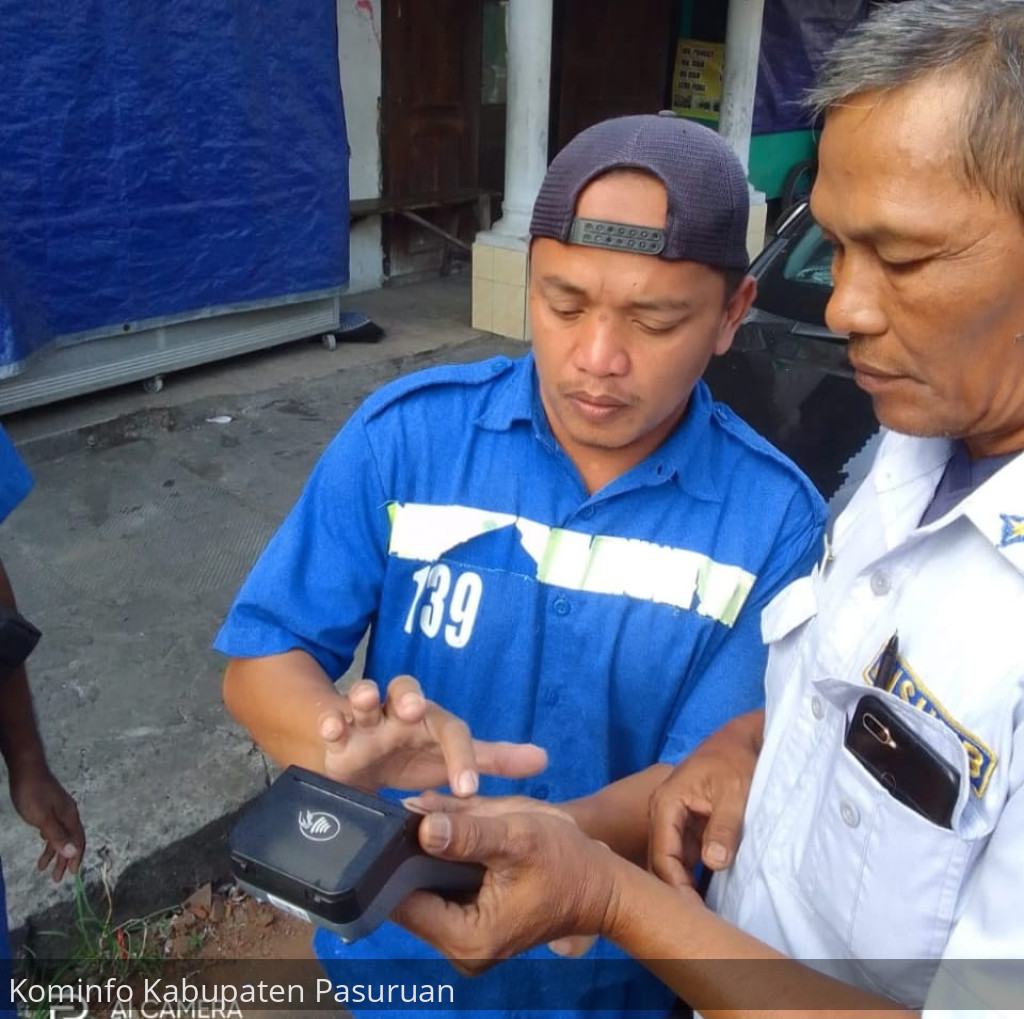 Terapkan e-Retribusi Jukir Tepi Jalan Umum di Kabupaten Pasuruan