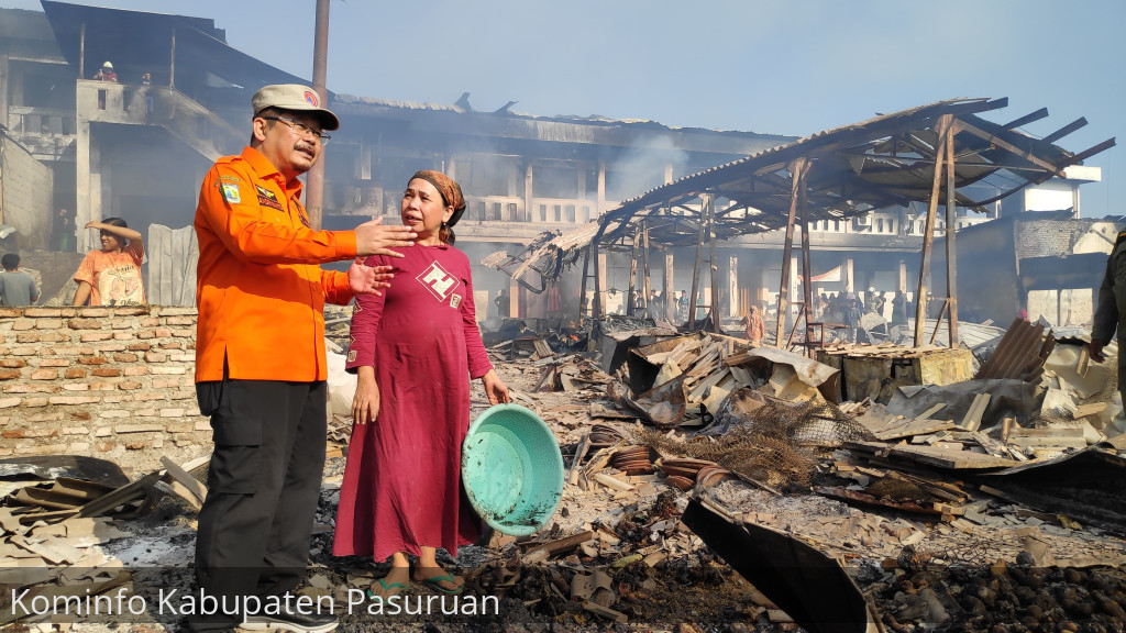 Tinjau Pasar Pasrepan, Pj Bupati Andriyanto Tegaskan Pemkab Pasuruan Segera Relokasi Pedagang