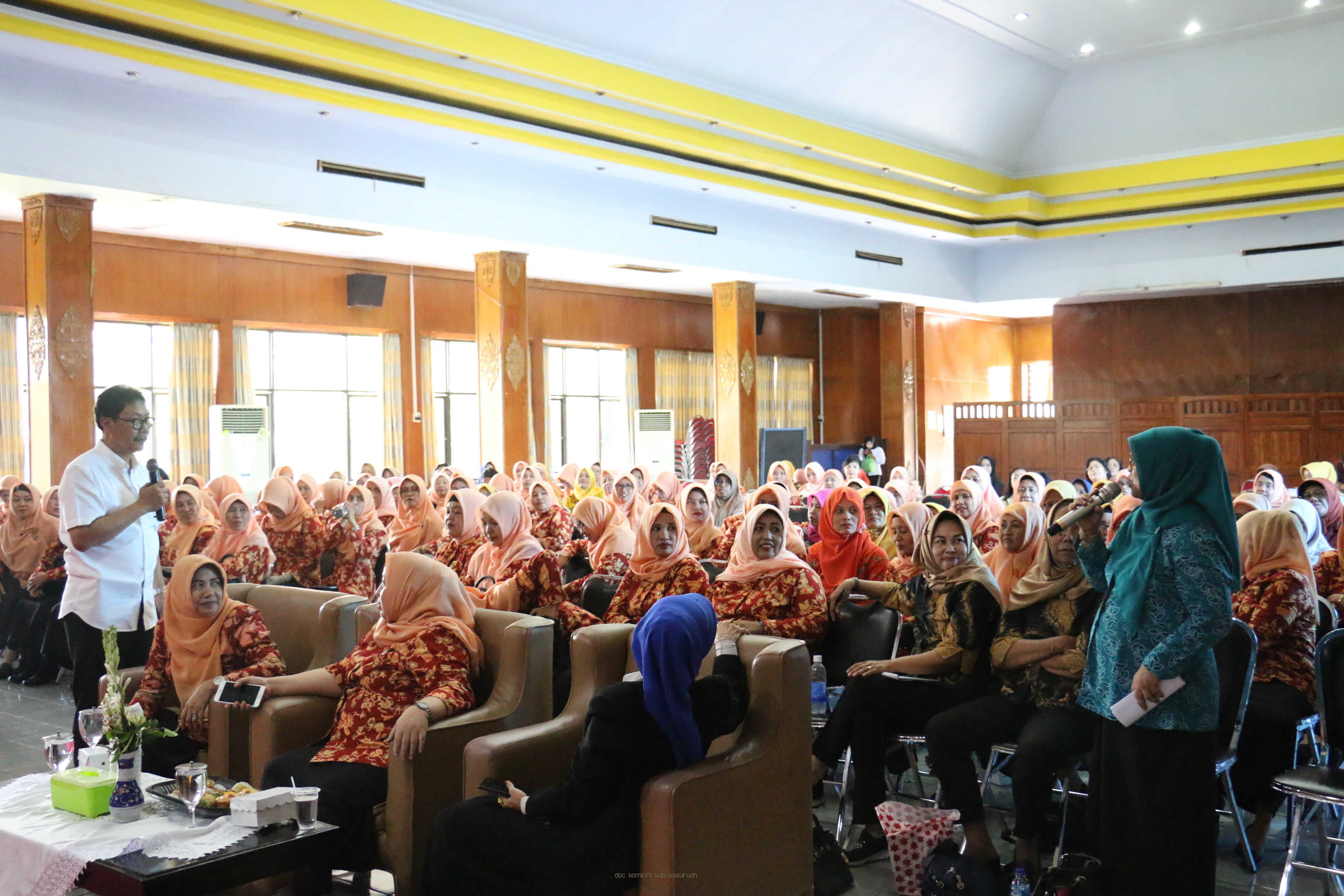 Perempuan Sebagai Pilar Utama Dalam Keluarga  