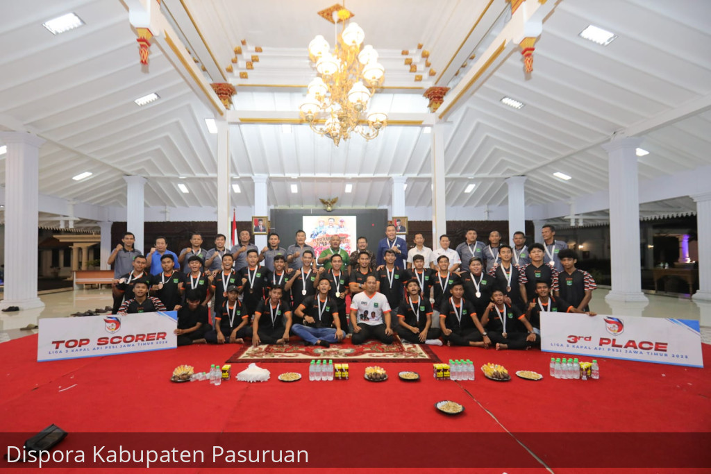 Juara III Liga 3 PSSI Jatim, Punggawa Persekabpas Terima Sepatu Baru